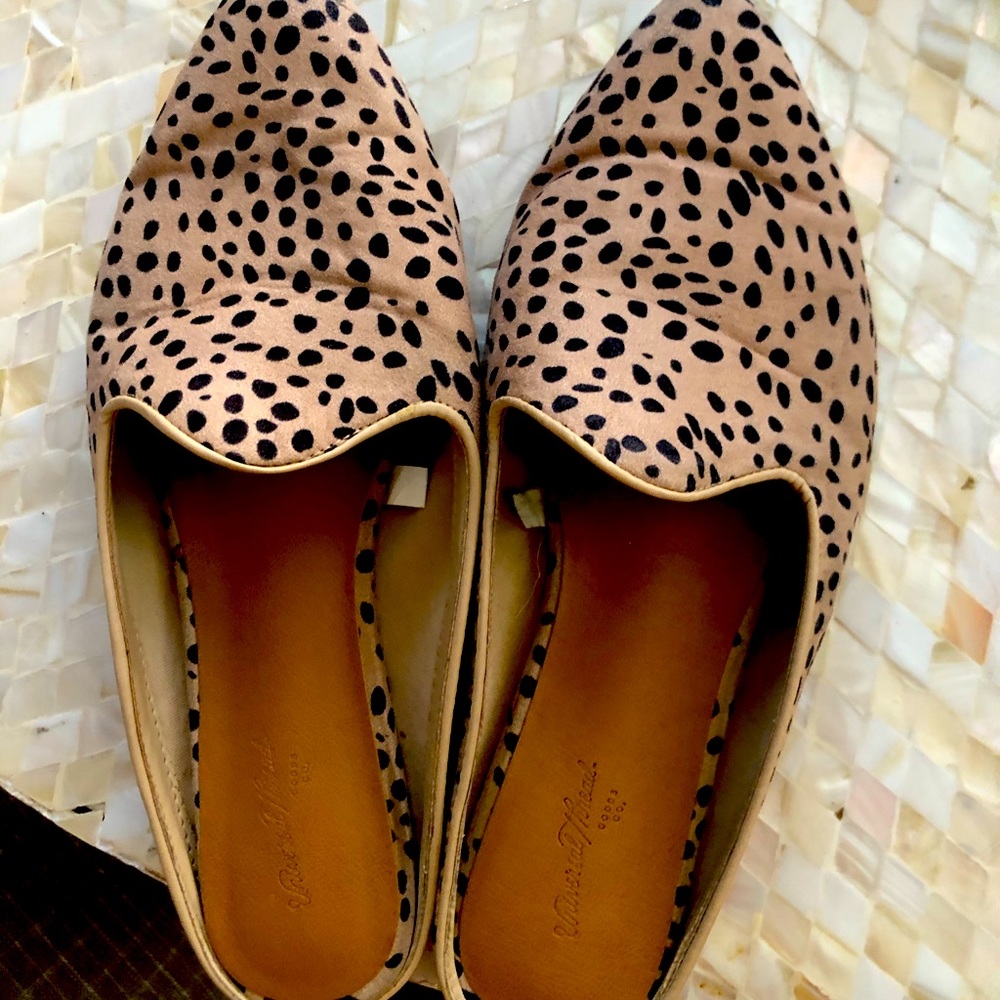 Slip on flats